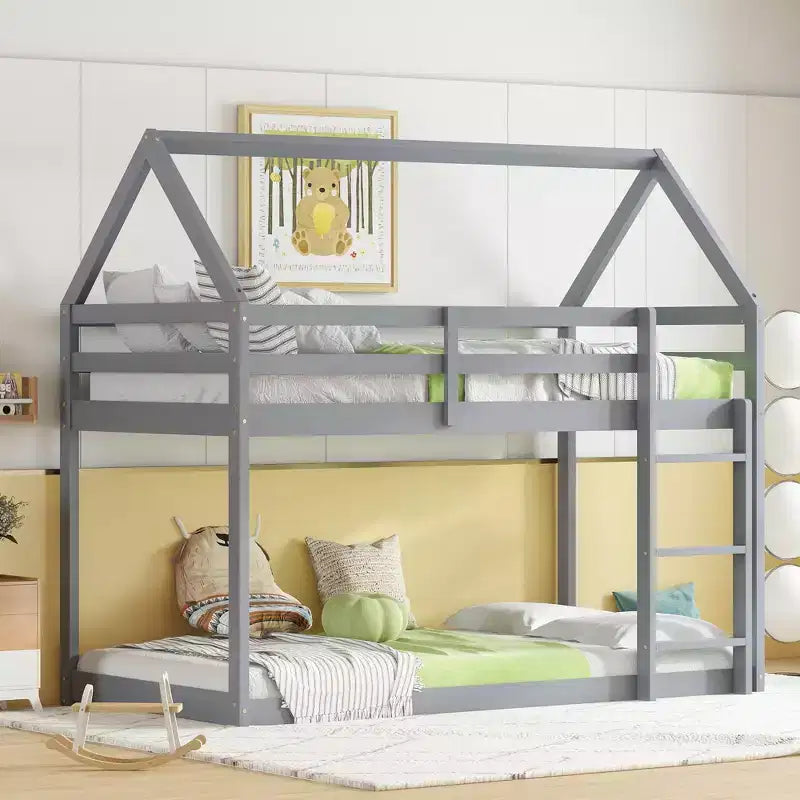 Lit superposé jumeau en bois d'hévéa avec échelle, barrières de sécurité, lit superposé en forme de maison blanc