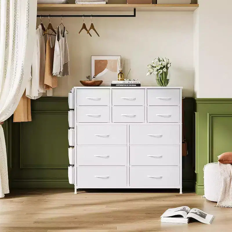 Commode de 100 cm de haut pour chambre à coucher avec 12 tiroirs, commode avec poches latérales et crochets, cadre en acier robuste, plateau en bois, poignée facile à tirer