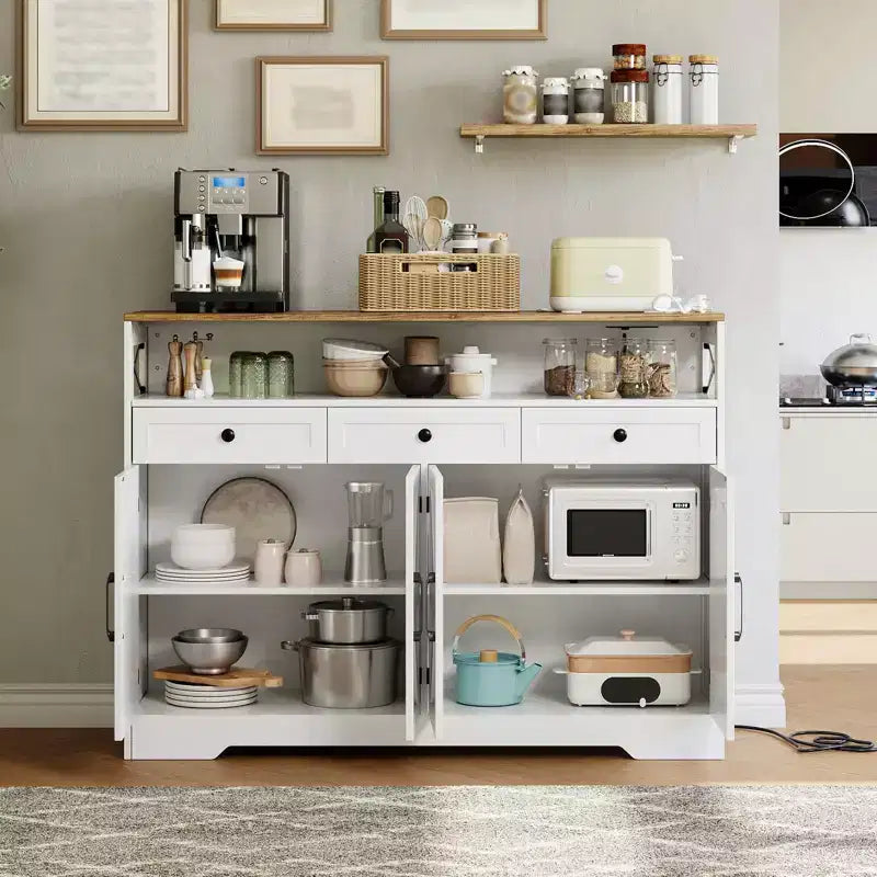 TROPOW Buffet de ferme avec station de recharge, 3 tiroirs et 4 portes de grange, armoire de rangement de cuisine de 51 pouces avec bar à café