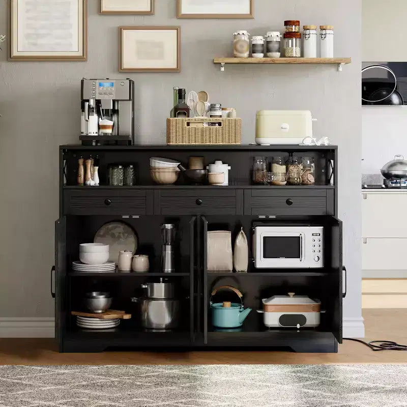 TROPOW Buffet de ferme avec station de recharge, 3 tiroirs et 4 portes de grange, armoire de rangement de cuisine de 51 pouces avec bar à café