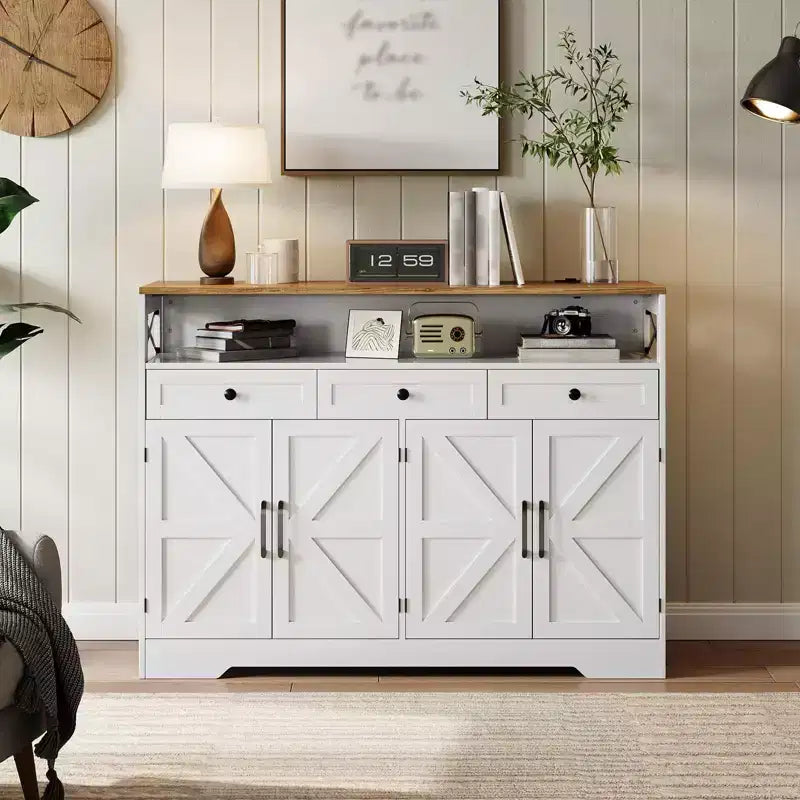 TROPOW Buffet de ferme avec station de recharge, 3 tiroirs et 4 portes de grange, armoire de rangement de cuisine de 51 pouces avec bar à café