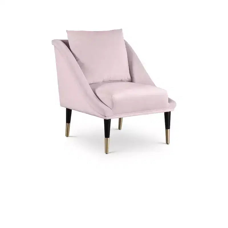 Fauteuil d'appoint en velours avec pieds en bois noir et embouts dorés, design contemporain